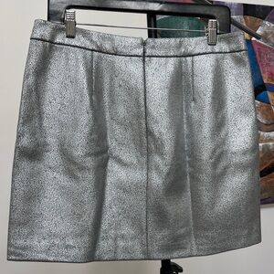 Like New! Gap Metallic Silver A-Line Skirt size 6-8